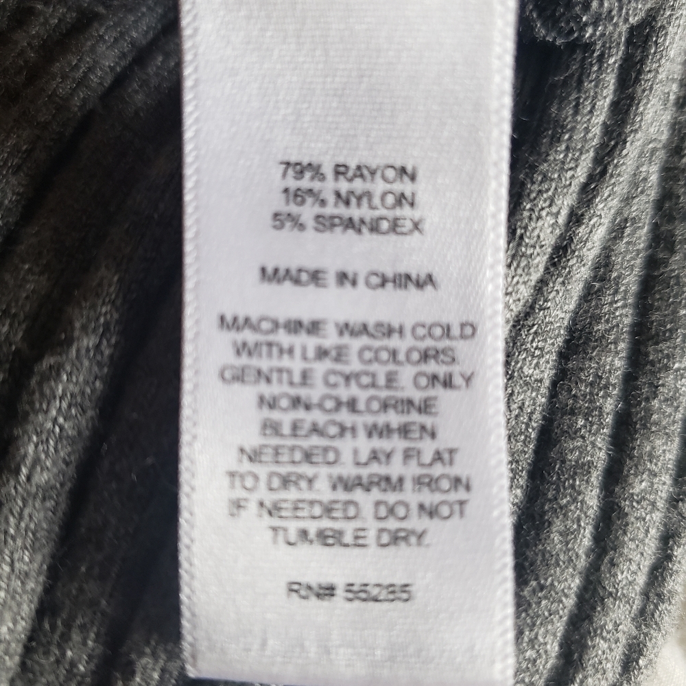 Zippered Sweater - Picture 5 of 8